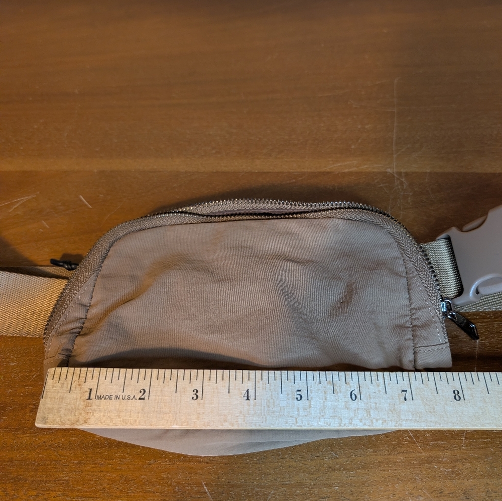 Tan Everywhere Belt Bag Casual Travel Purse Fanny Pack - Picture 11 of 13